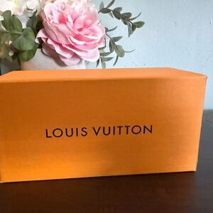 Louis Vuitton Vibrant Orange Box